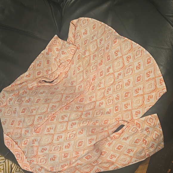 Chico's No Iron Orange and White 3/4 Sleeve Buttondown Geometric Shirt - Picture 3 of 6